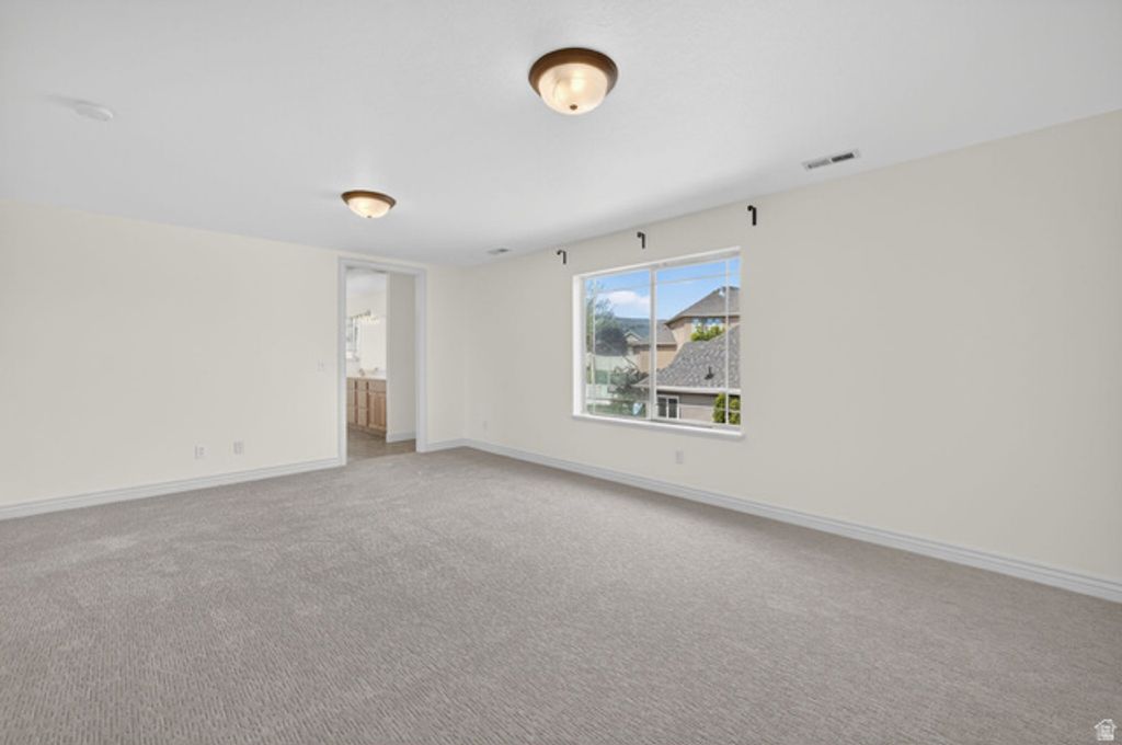 Image 35 of property listing at 2733 S BELLFLOWER CIR, Saratoga Springs, UT 84045