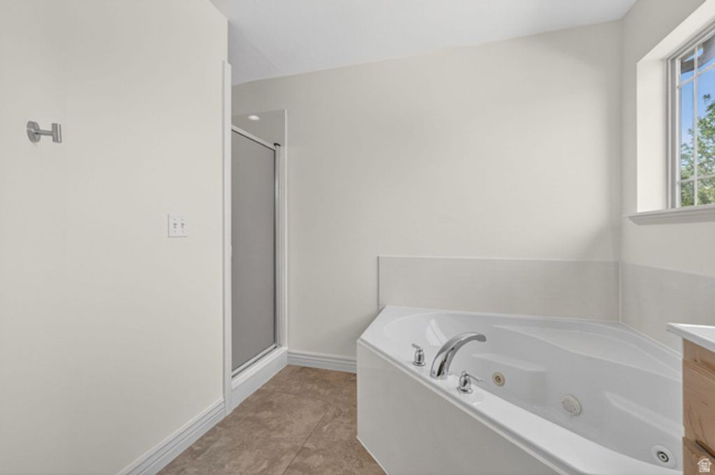 Image 39 of property listing at 2733 S BELLFLOWER CIR, Saratoga Springs, UT 84045