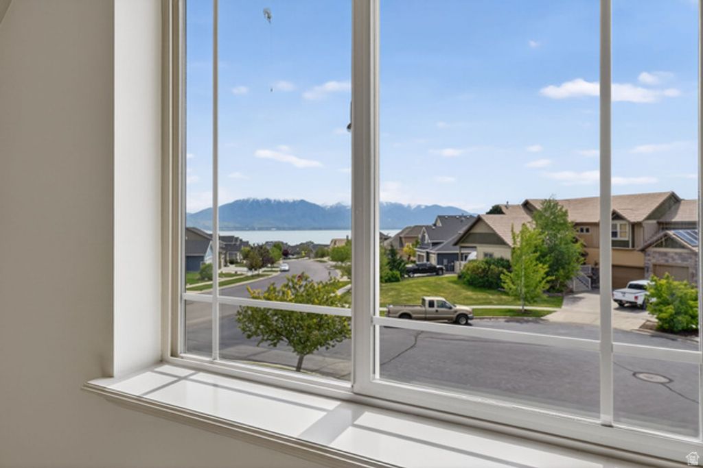 Image 44 of property listing at 2733 S BELLFLOWER CIR, Saratoga Springs, UT 84045