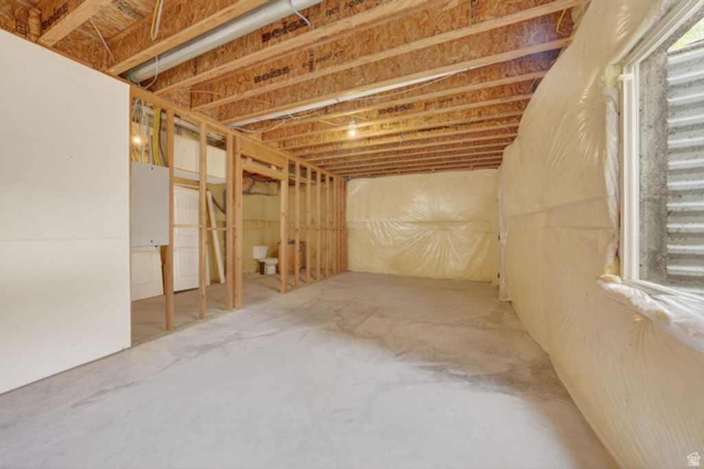 Image 48 of property listing at 2733 S BELLFLOWER CIR, Saratoga Springs, UT 84045