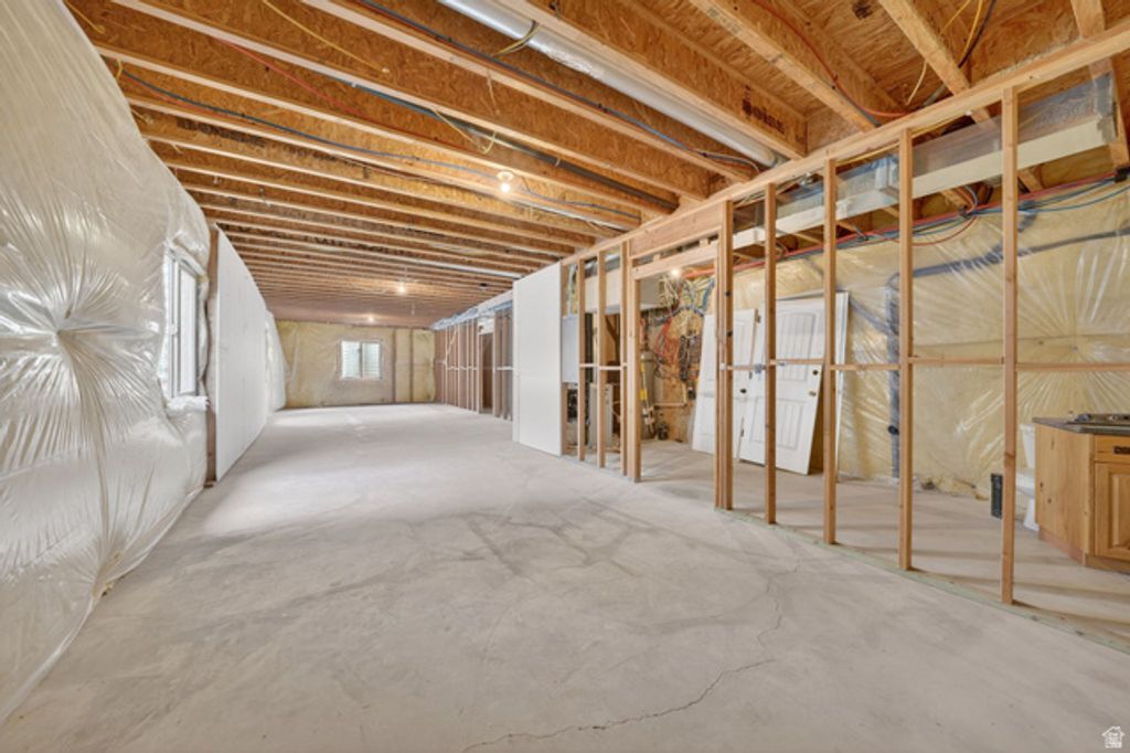 Image 49 of property listing at 2733 S BELLFLOWER CIR, Saratoga Springs, UT 84045
