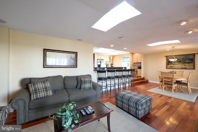 504 S CENTRAL BLVD, Broomall, PA 19008