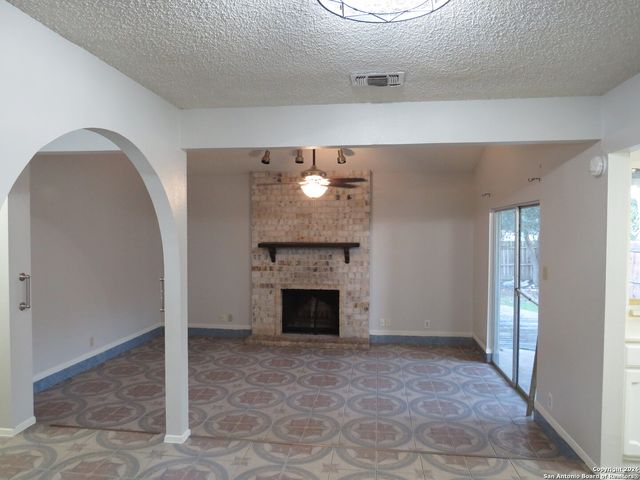 5518 Eaglewood, San Antonio, TX 78233