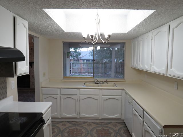 5518 Eaglewood, San Antonio, TX 78233