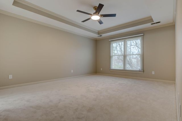 960 Rockbridge Road, Lexington, KY 40515