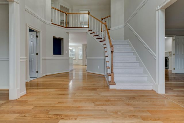 960 Rockbridge Road, Lexington, KY 40515