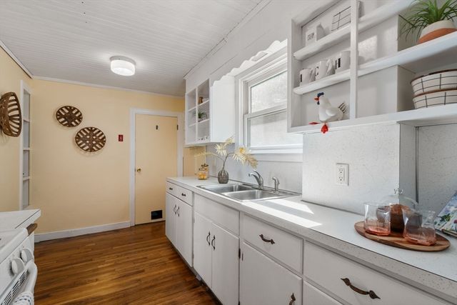 27 Governor Rd, Arlington, MA 02474
