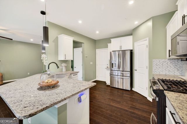 222 Holden Way, Woodstock, GA 30189
