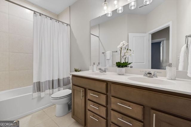 222 Holden Way, Woodstock, GA 30189