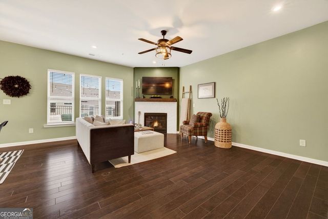222 Holden Way, Woodstock, GA 30189
