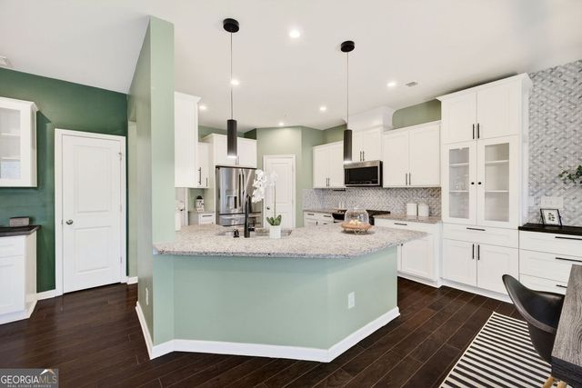 222 Holden Way, Woodstock, GA 30189