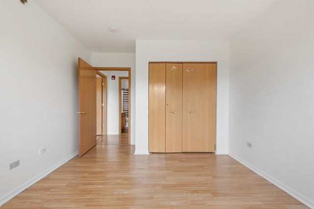 941 N Swift Road 301, Addison, IL 60101