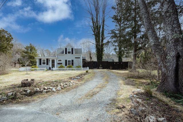36 Lovell's Lane, Mashpee, MA 02649