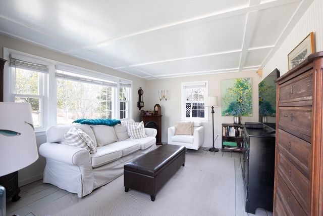 36 Lovell's Lane, Mashpee, MA 02649