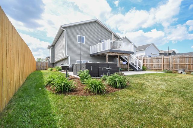 3736 30th Street S, Moorhead, MN 56560