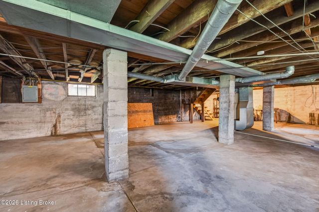 1844 Roanoke Ave, Louisville, KY 40205