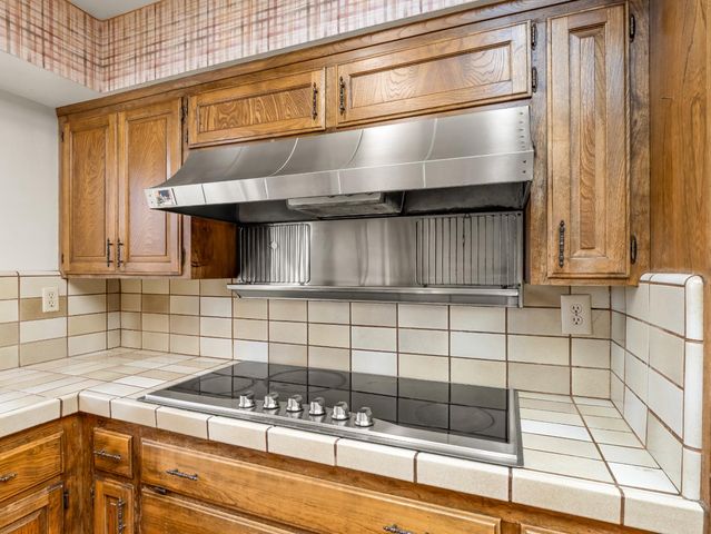 19240 E Trimmer Springs Road, Sanger, CA 93657