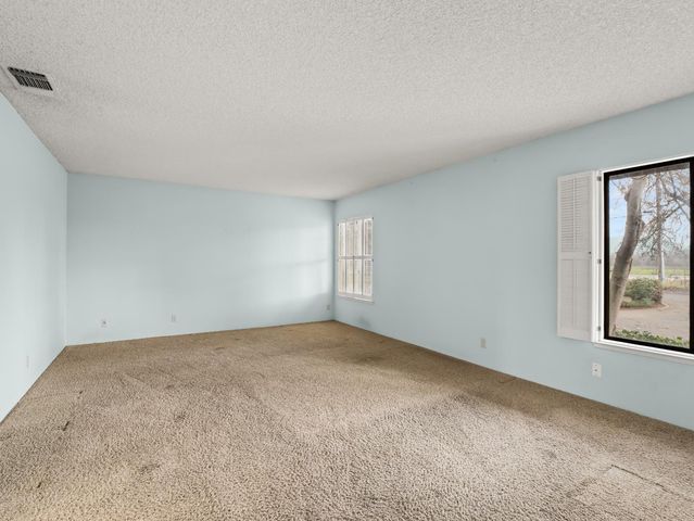 19240 E Trimmer Springs Road, Sanger, CA 93657