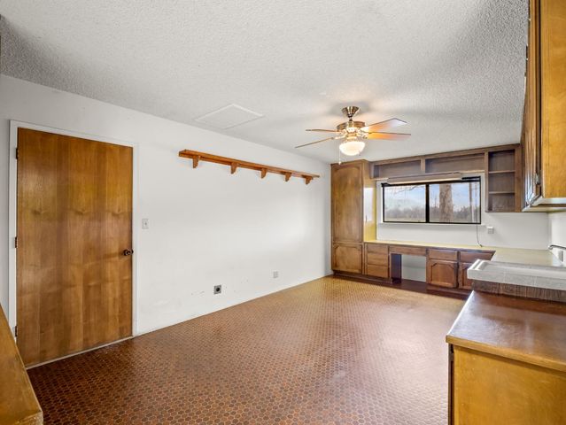 19240 E Trimmer Springs Road, Sanger, CA 93657