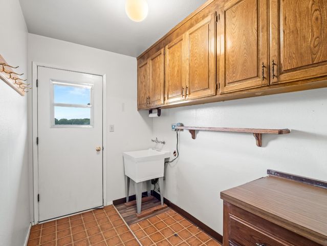 19240 E Trimmer Springs Road, Sanger, CA 93657