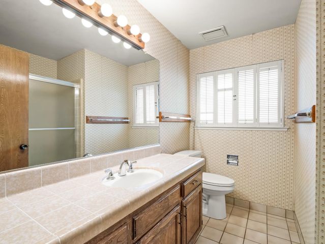 19240 E Trimmer Springs Road, Sanger, CA 93657