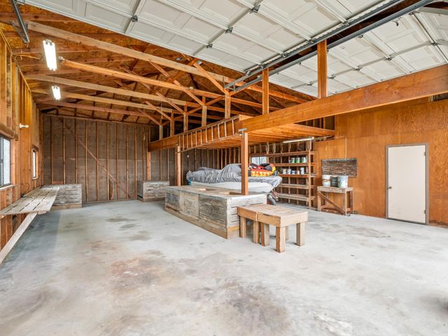 19240 E Trimmer Springs Road, Sanger, CA 93657