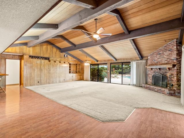 19240 E Trimmer Springs Road, Sanger, CA 93657