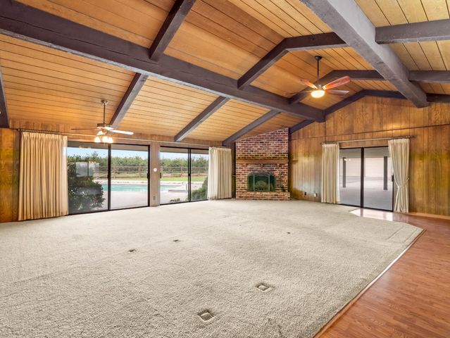 19240 E Trimmer Springs Road, Sanger, CA 93657