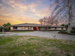 19240 E Trimmer Springs Road, Sanger, CA 93657