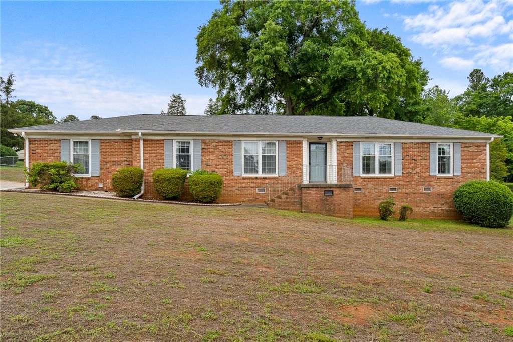 403 Blackberry Lane, Anderson, SC 29625