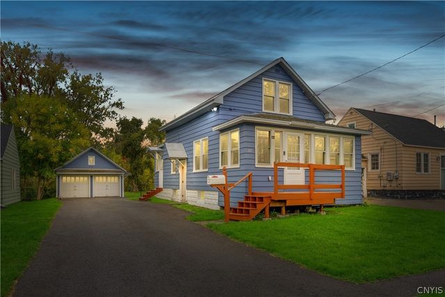 207 Garden City Drive, Salina, NY 13211