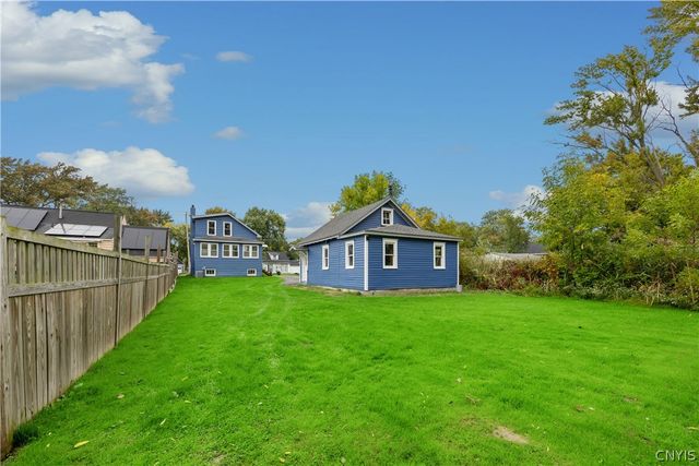 207 Garden City Drive, Salina, NY 13211