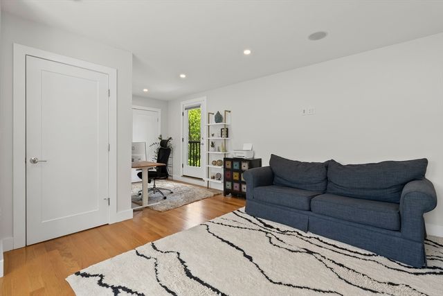 65 Lancaster Rd 65, Arlington, MA 02476