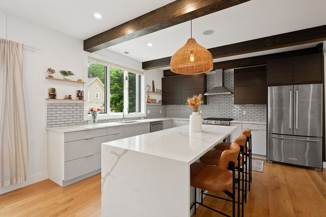 65 Lancaster Rd 65, Arlington, MA 02476