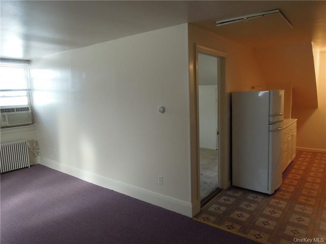 49 Congers Road 6, New City, NY 10956