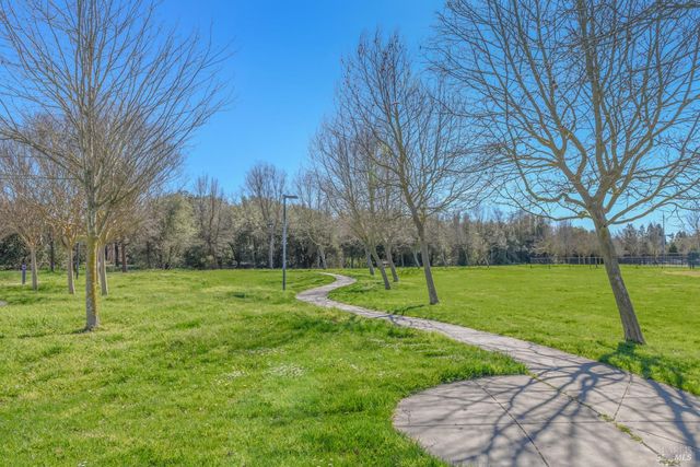 1702 Northstar Dr, Petaluma, CA 94954