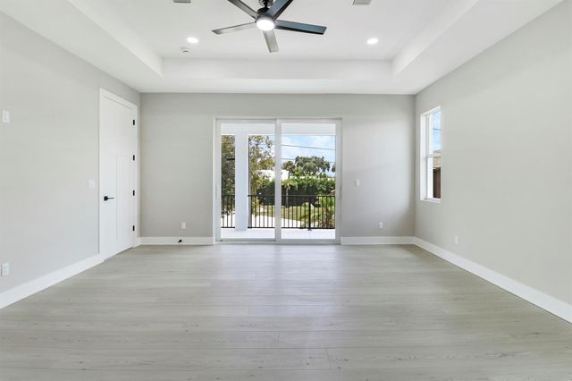 1023 NE Orange Avenue, Jensen Beach, FL 34957
