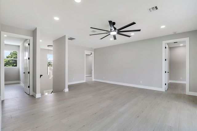 1023 NE Orange Avenue, Jensen Beach, FL 34957