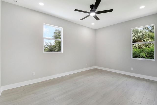 1023 NE Orange Avenue, Jensen Beach, FL 34957