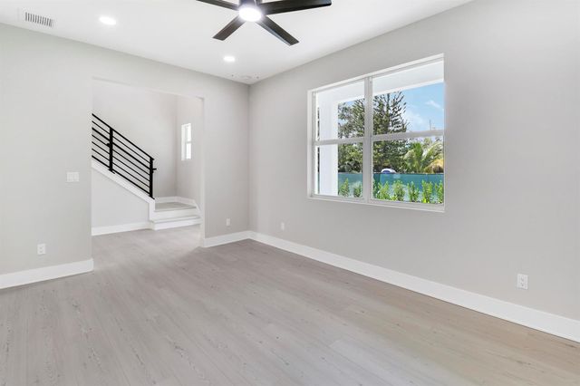 1023 NE Orange Avenue, Jensen Beach, FL 34957