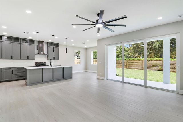 1023 NE Orange Avenue, Jensen Beach, FL 34957