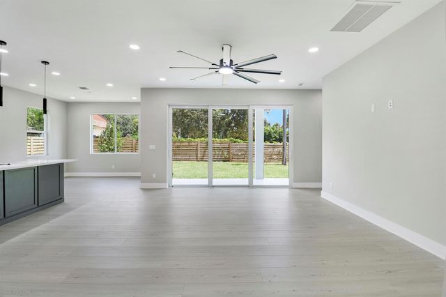 1023 NE Orange Avenue, Jensen Beach, FL 34957