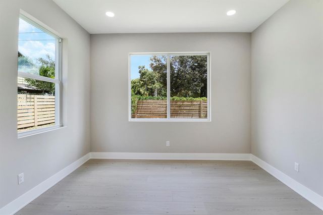 1023 NE Orange Avenue, Jensen Beach, FL 34957