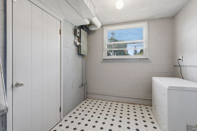 3224 W Locust Street, Davenport, IA 52804