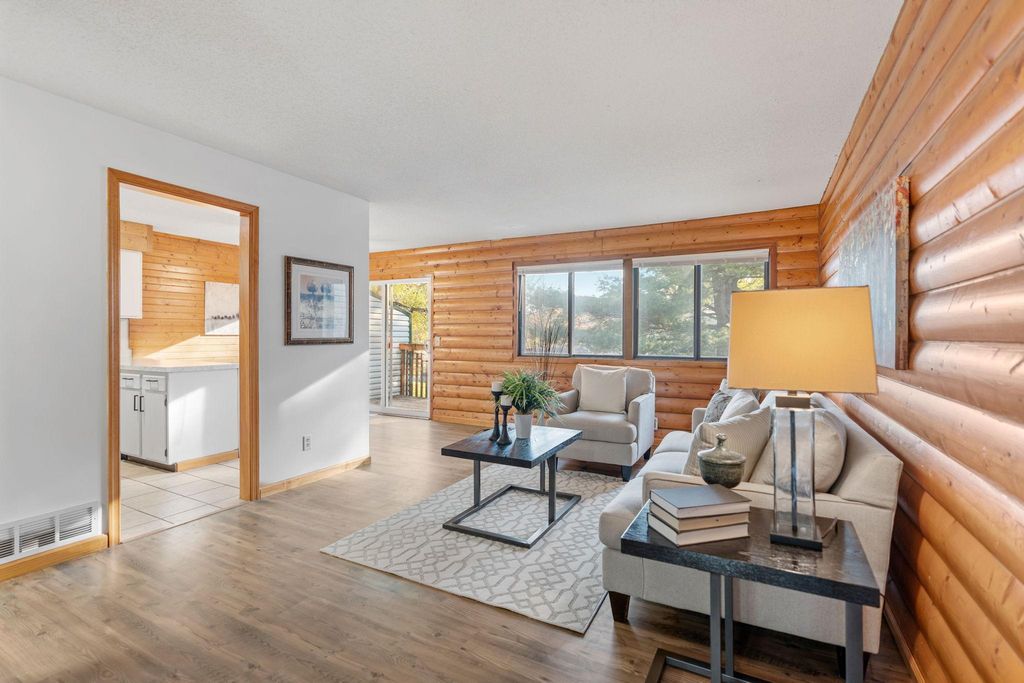 13573 Everton Avenue, Apple Valley, MN 55124