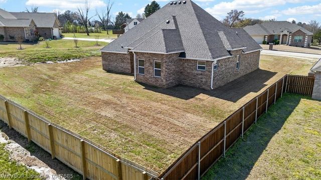404 Rock Court, Lavaca, AR 72941