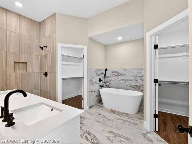 404 Rock Court, Lavaca, AR 72941