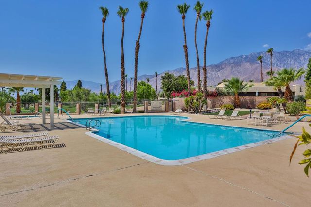 1421 Sunflower Circle N, Palm Springs, CA 92262