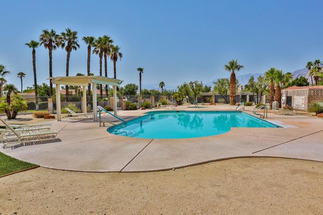 1421 Sunflower Circle N, Palm Springs, CA 92262