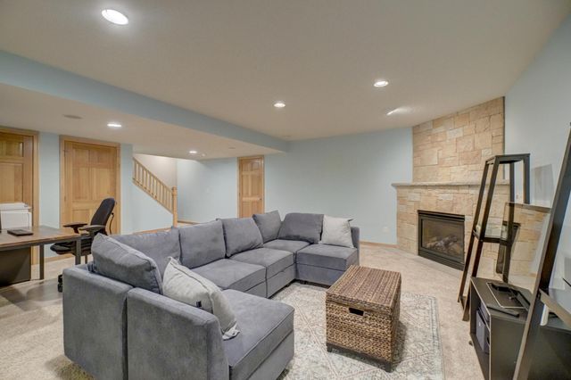 316 Country Road, Stillwater, MN 55082